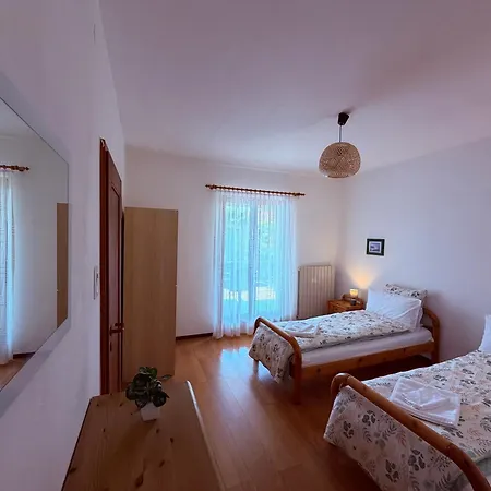 Сasa de vacaciones Casa Dei Nonni, Brissago, Maggiore Views