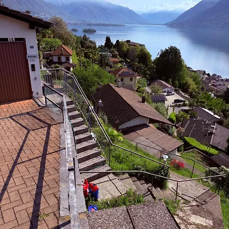 Сasa de vacaciones Casa Dei Nonni, Brissago, Maggiore Views